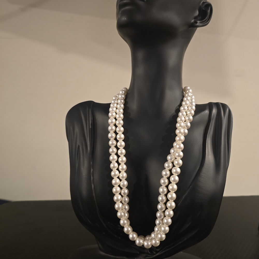 Classic White Pearl Necklace